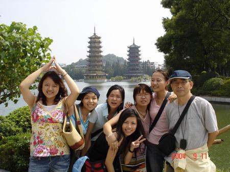 2004 (53).jpg - Sep 5~13, 2004 第5屆世界華人魚蝦營養學術研討會(5th SWCSNFFS)會後旅遊(桂林-日月雙塔)(中國大陸，廣東省珠海市) [Trip to Zhuhai (Zhuhai, China)]-23